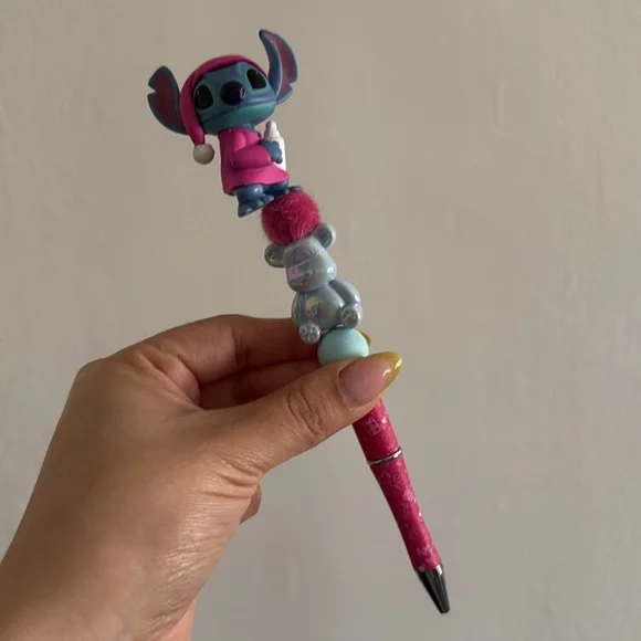 ✨✨SOLD✨✨Stitch in PJs Disney Handcrafted Pen - Picture 4 of 5